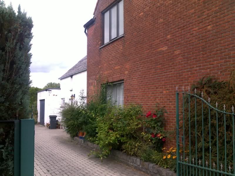 [img width=800 height=600]http://i68.photobucket.com/albums/i13/crisjecris/19082010008.jpg[/img]