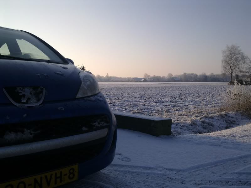 http://i68.photobucket.com/albums/i20/arnowouters/Nieuwe%20auto%202010/04022012170.jpg