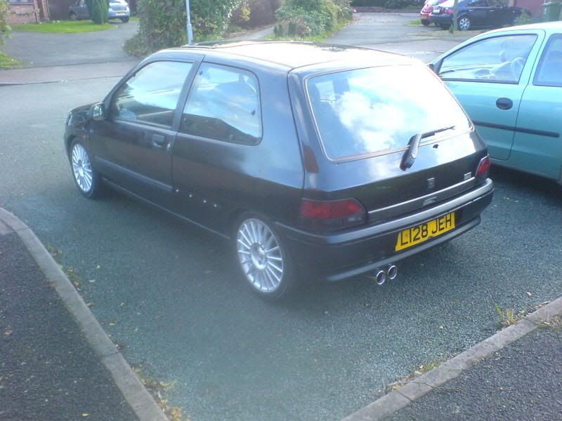 and a picture of my first clio