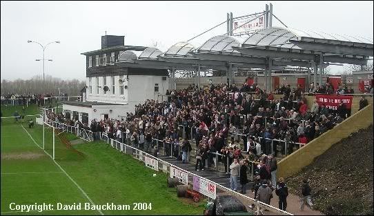 Lewes_behind_goal__copyright_.jpg