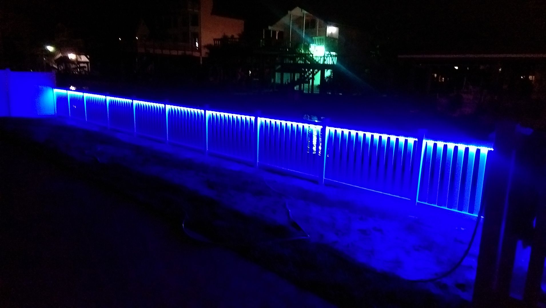 Fence%20light1_zpsejhszptt.jpg