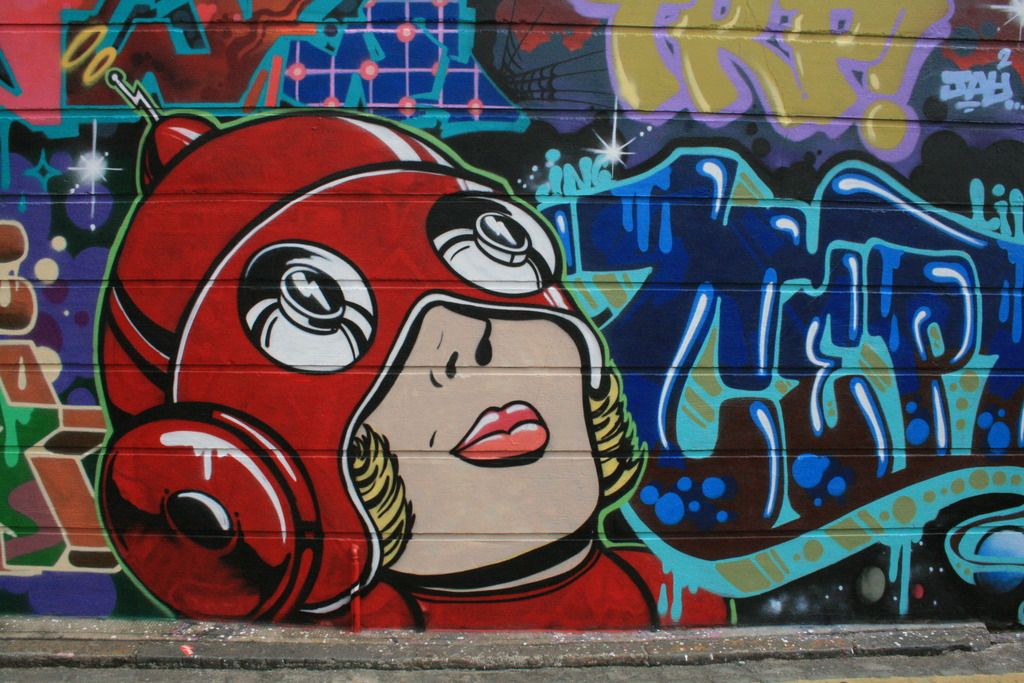 photo Graffiti_in_Shoreditch_London_-_CEPT_13804882184.jpg