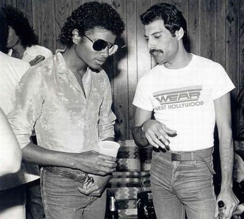  photo Michael-Jackson-and-Freddie-Mercury.jpg