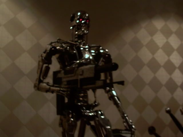 [Image: MonSterMania002.jpg]