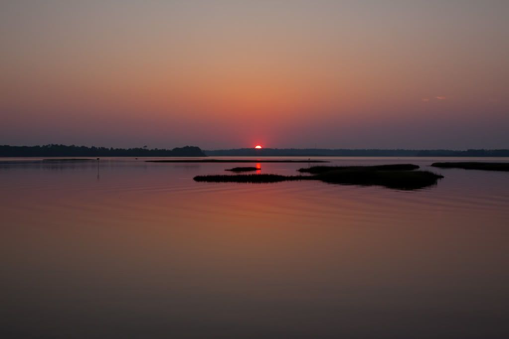 IMAGE: http://i68.photobucket.com/albums/i39/Tim_Kerr/Weather/Sunrise-7May2010-01.jpg