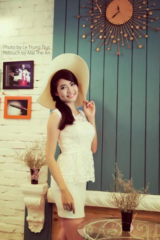  Au Bon Moment  Coffee Cake Shop - 6