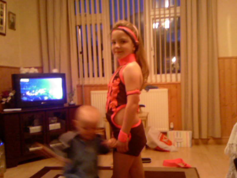 Image hotlink - 'http://i68.photobucket.com/albums/i7/rach_babes/DANCE/jordie.jpg' Image hotlink - 'http://i68.photobucket.com/albums/i7/rach_babes/DANCE/jordie.jpg'