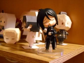 Una foto de MI Sebby con el ejército de paperdolls de Hetalia